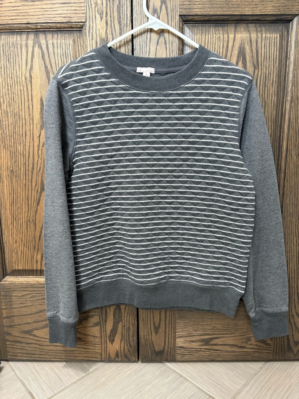 GAP Gray Long Sleeve Crew with White Stripe Pattern